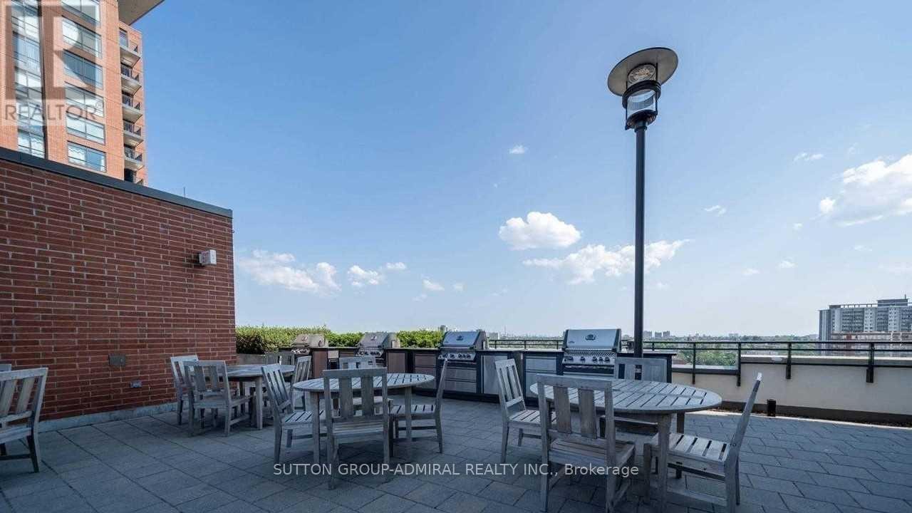 












2911 - 830 LAWRENCE AVENUE W

,
Toronto (Yorkdale-Glen Park),




Ontario
M6A0B6

