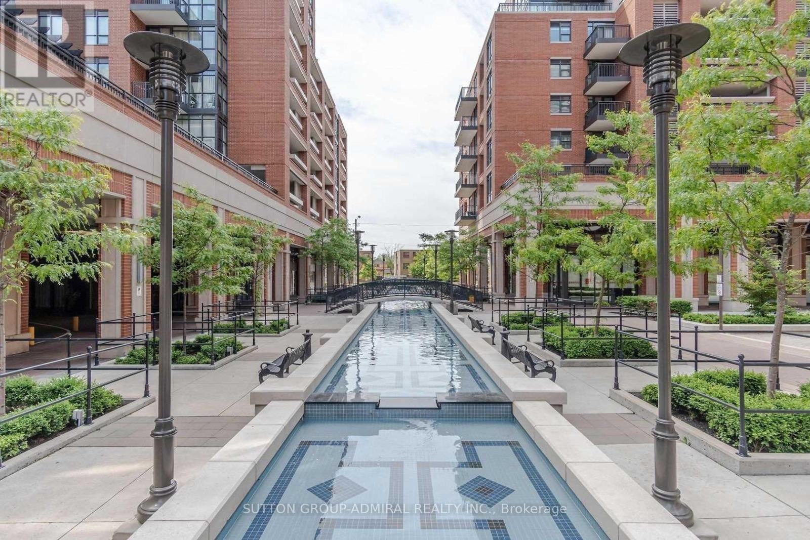












2911 - 830 LAWRENCE AVENUE W

,
Toronto (Yorkdale-Glen Park),




Ontario
M6A0B6

