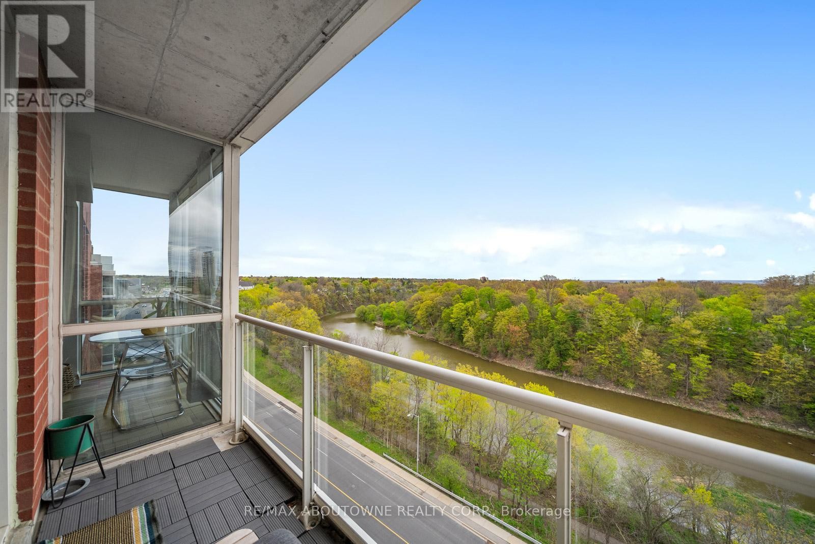 












703 - 50 OLD MILL ROAD

,
Oakville (OO Old Oakville),




Ontario
L6J7W1

