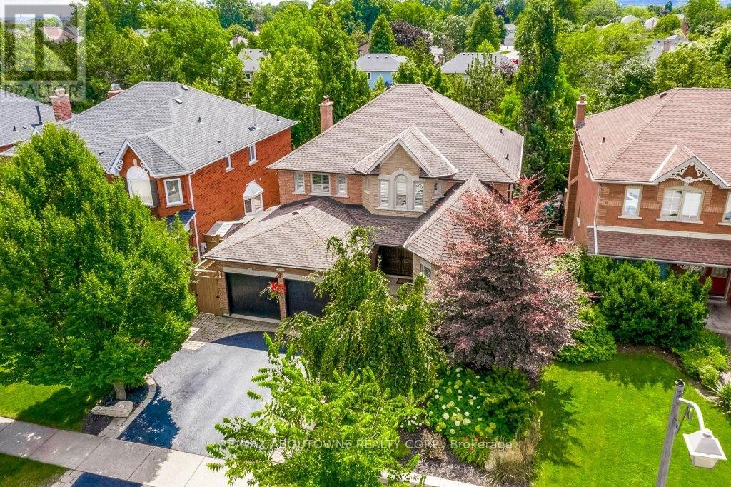 












2080 MCKERLIE CRESCENT

,
Burlington (Rose),




Ontario
L7M4E8

