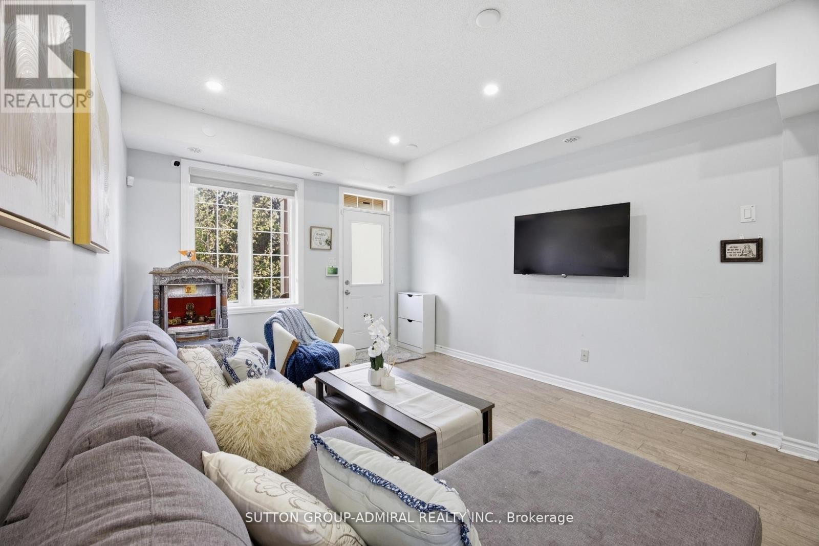 












56 - 180 HOWDEN BOULEVARD

,
Brampton (Westgate),




Ontario
L6S0E6


