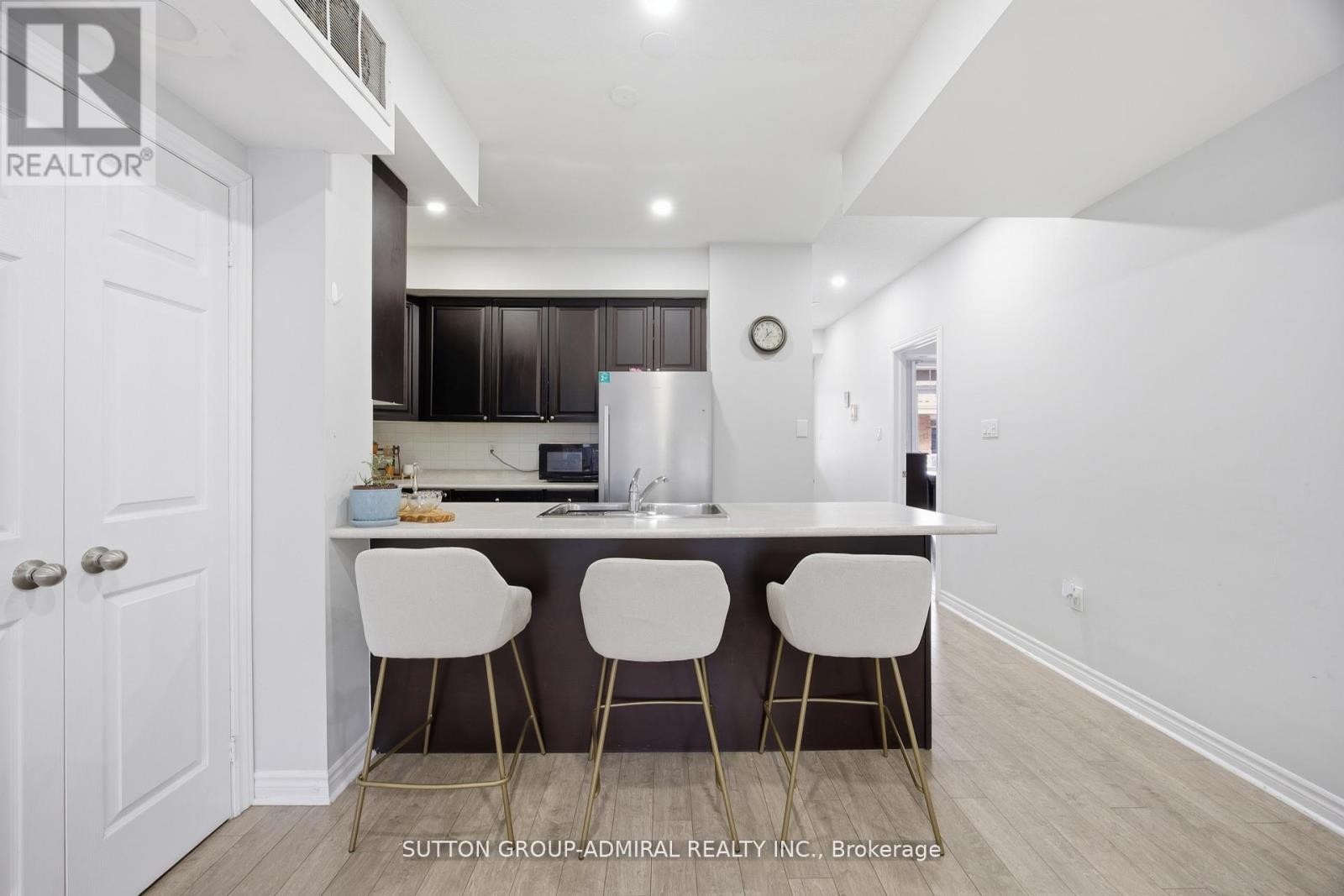












56 - 180 HOWDEN BOULEVARD

,
Brampton (Westgate),




Ontario
L6S0E6

