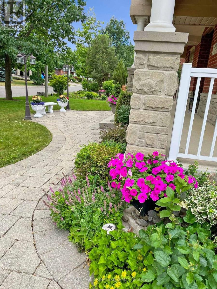 












1590 HALLSTONE ROAD

,
Brampton (Bram West),




Ontario
L6Y5K8

