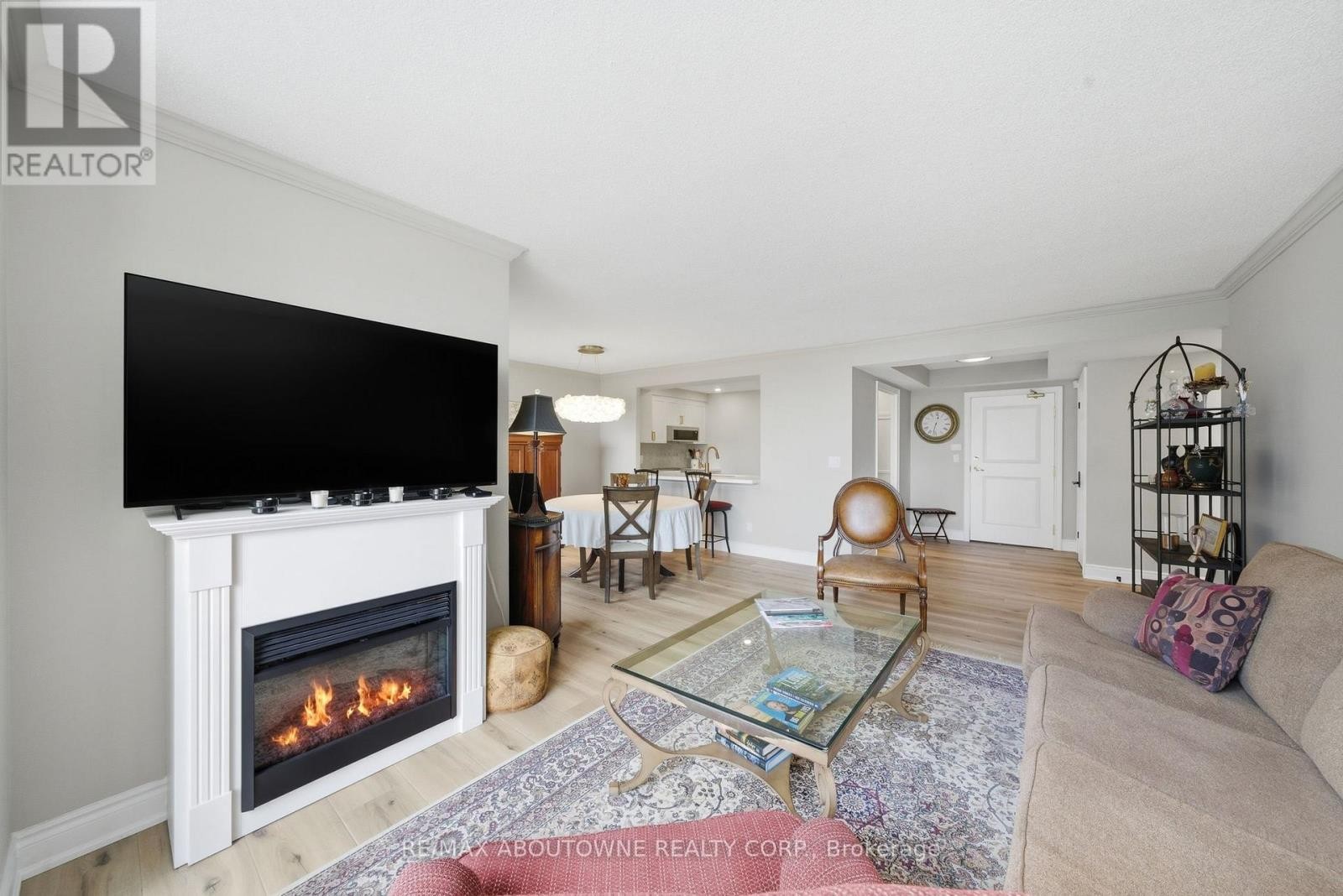 












606 - 442 MAPLE AVE. AVENUE

,
Burlington (Brant),




Ontario
L7S2L7

