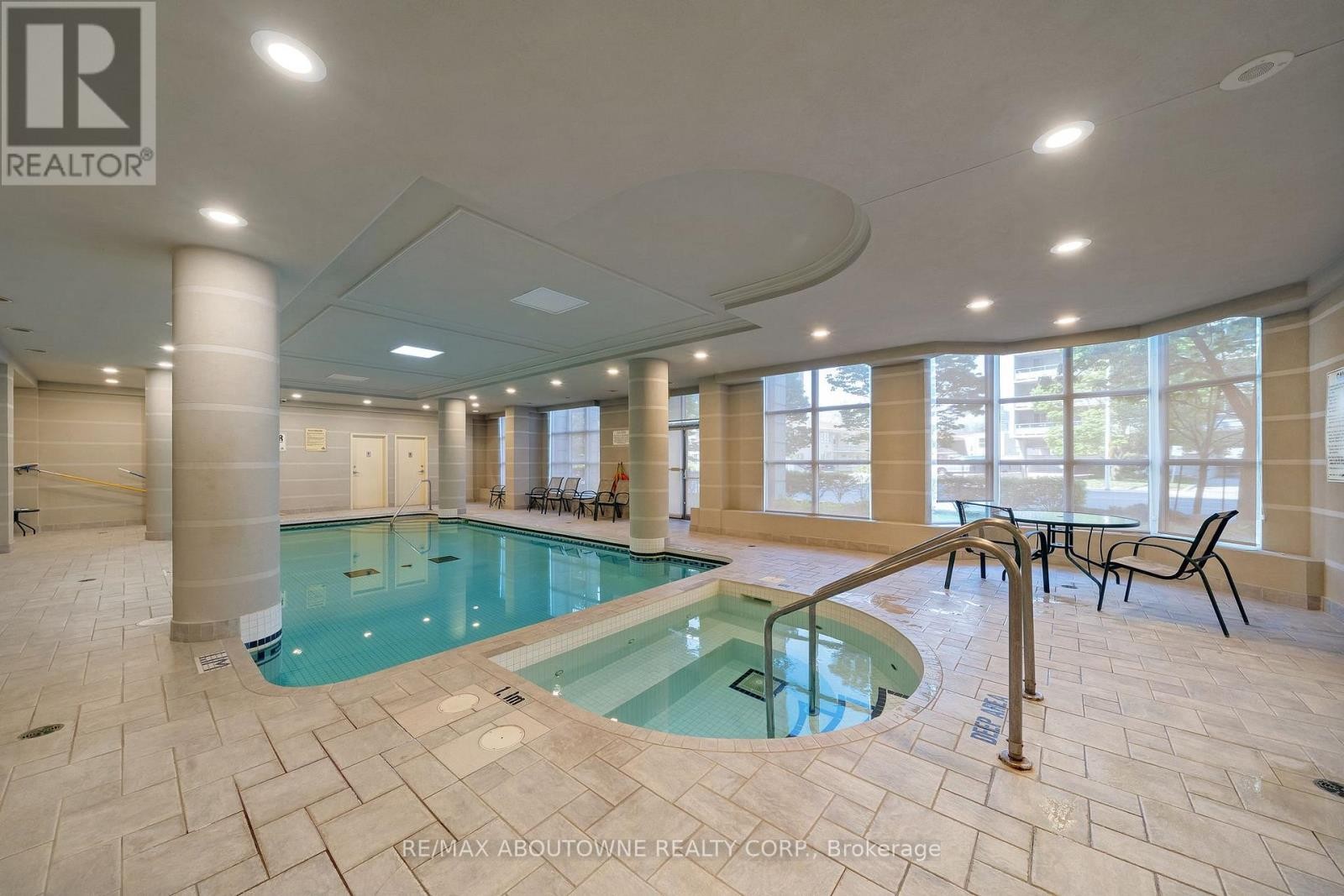 












606 - 442 MAPLE AVE. AVENUE

,
Burlington (Brant),




Ontario
L7S2L7

