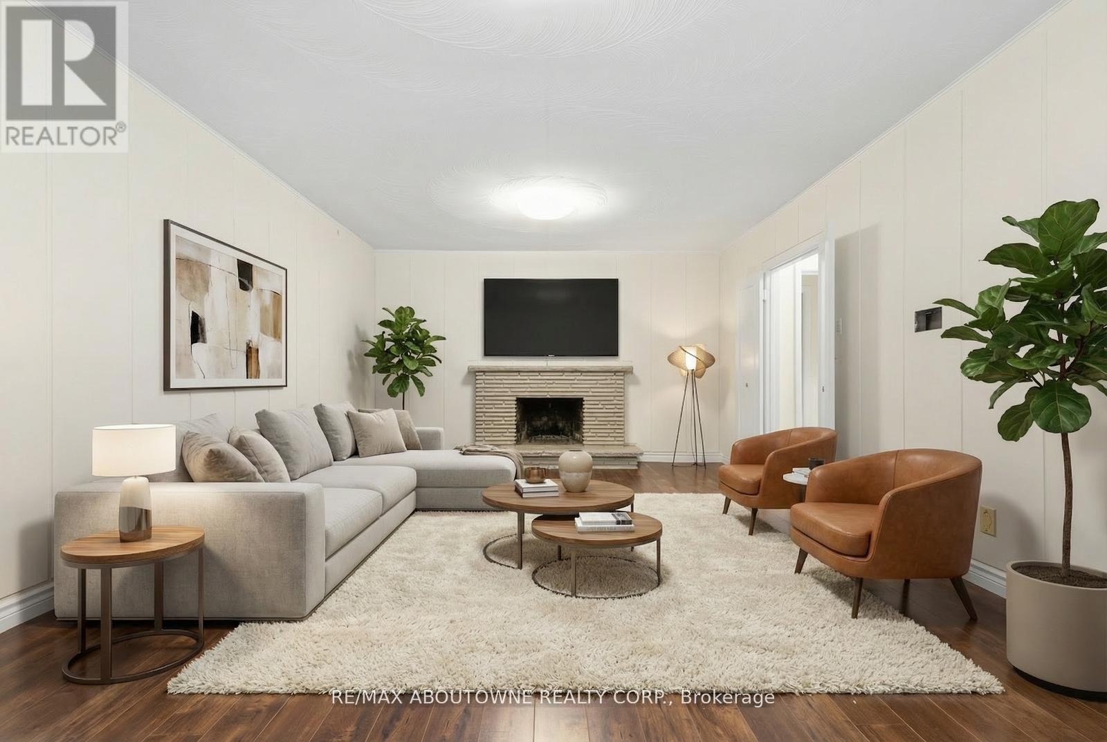












145 WOLFDALE AVENUE

,
Oakville (SW Southwest),




Ontario
L6L4R9


