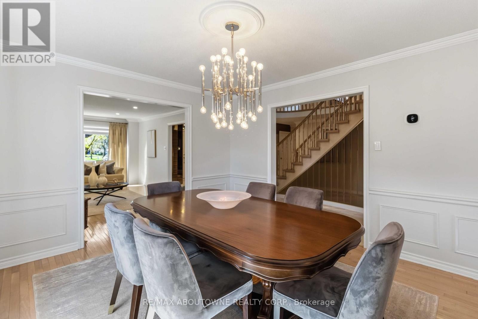 












4330 SPINNINGDALE COURT

,
Mississauga (East Credit),




Ontario
L5M3J8

