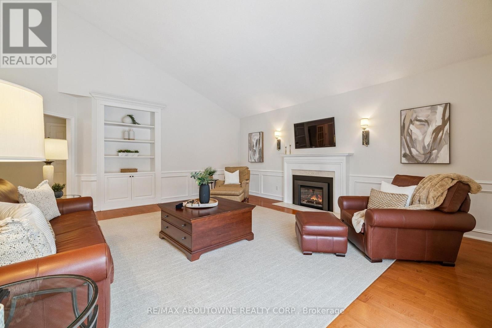












1424 THE LINKS DRIVE

,
Oakville (GA Glen Abbey),




Ontario
L6M2N9

