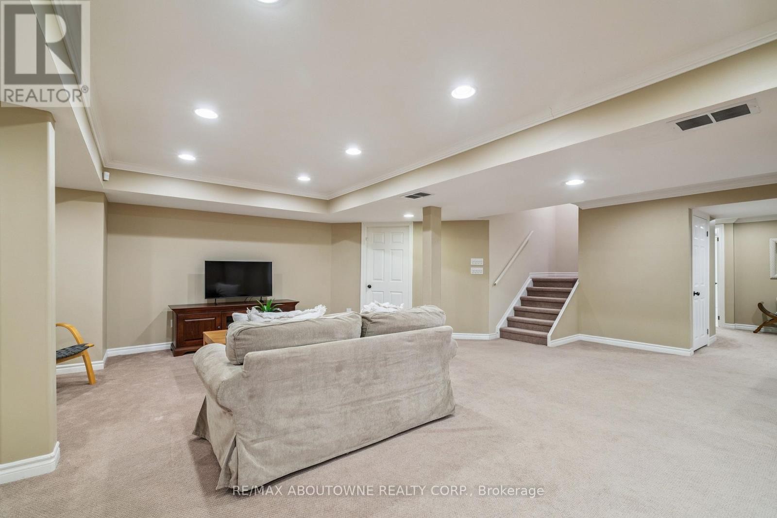 












1424 THE LINKS DRIVE

,
Oakville (GA Glen Abbey),




Ontario
L6M2N9

