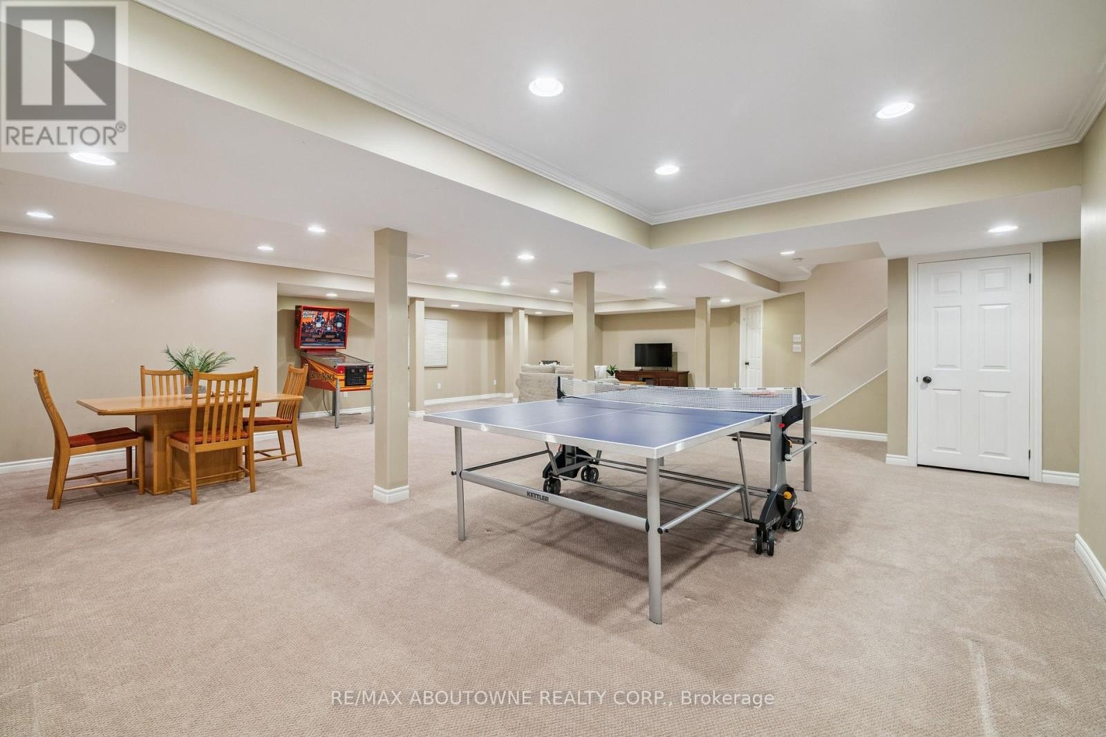












1424 THE LINKS DRIVE

,
Oakville (GA Glen Abbey),




Ontario
L6M2N9

