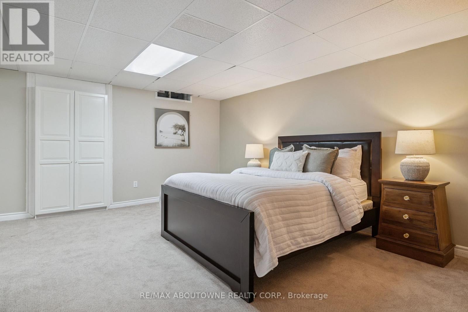












1424 THE LINKS DRIVE

,
Oakville (GA Glen Abbey),




Ontario
L6M2N9

