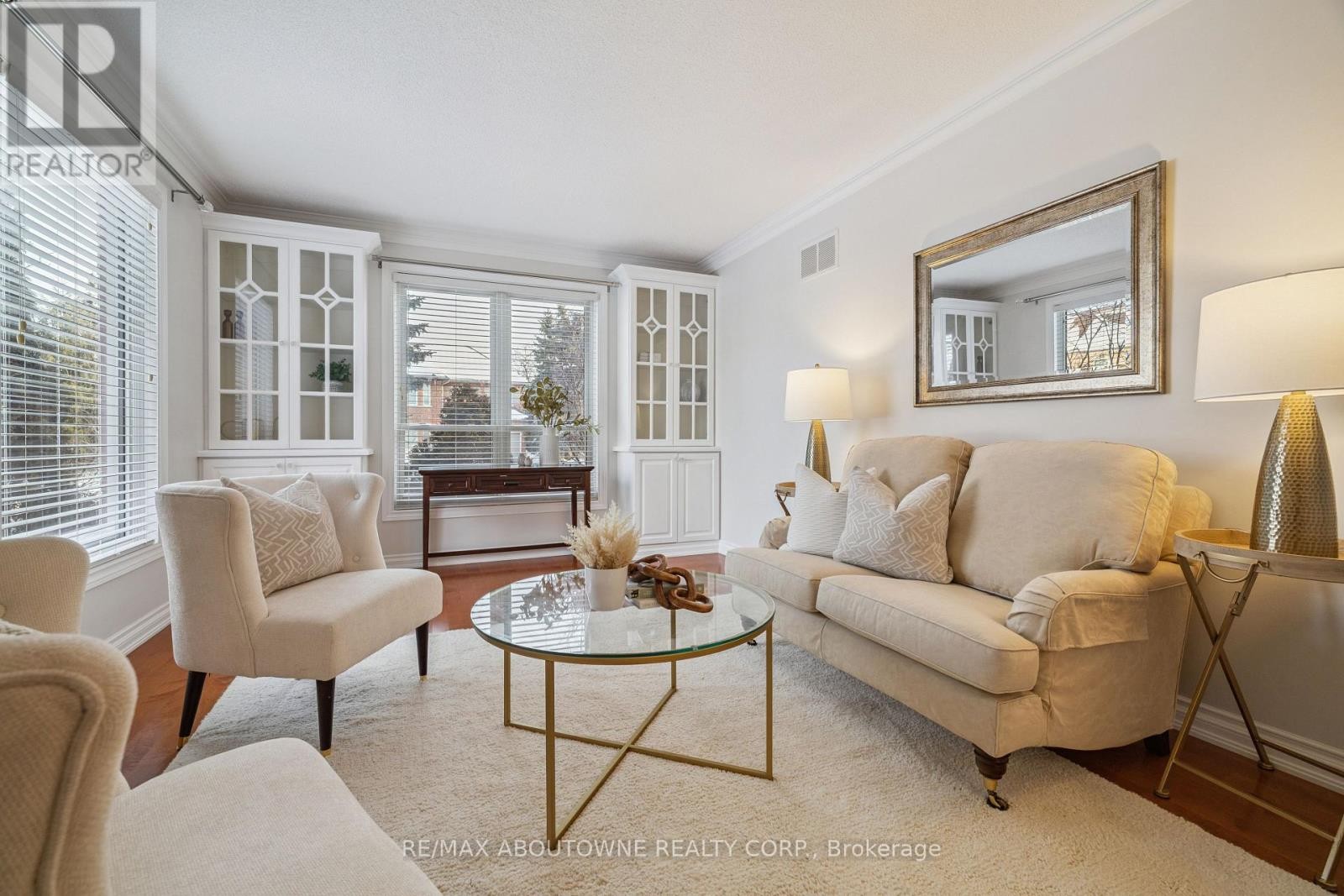 












1424 THE LINKS DRIVE

,
Oakville (GA Glen Abbey),




Ontario
L6M2N9


