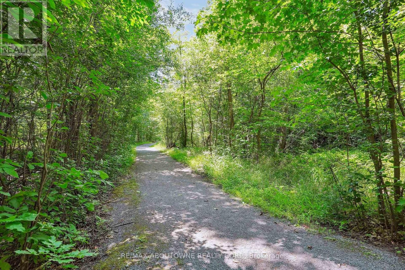 












1424 THE LINKS DRIVE

,
Oakville (GA Glen Abbey),




Ontario
L6M2N9

