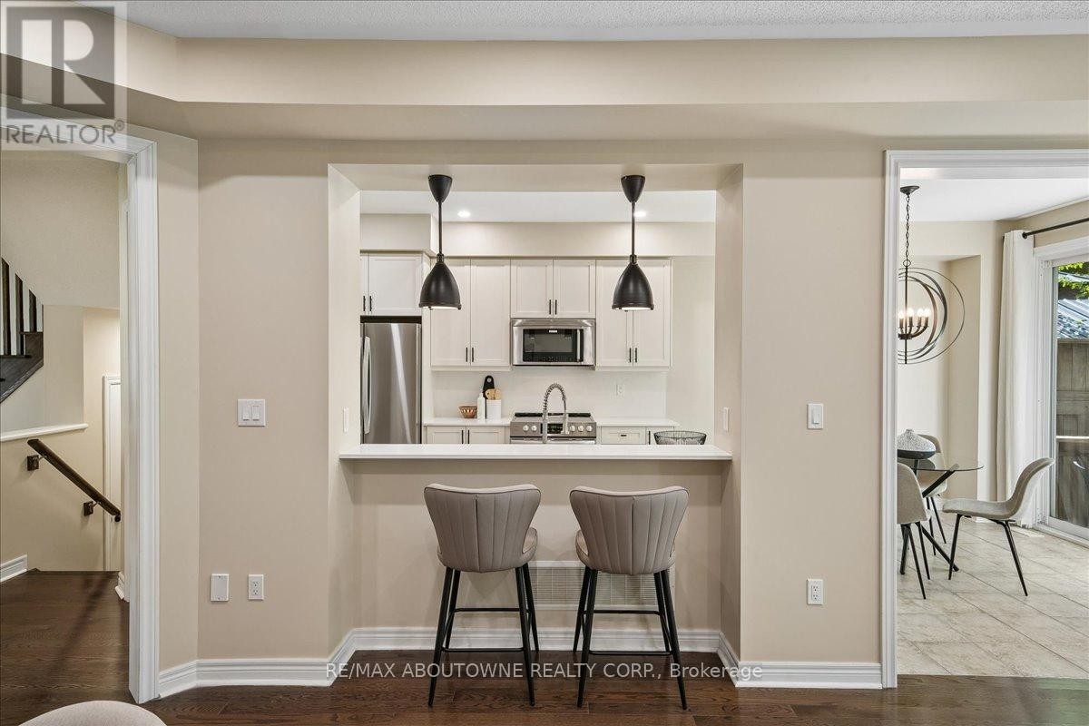 












2020 COLONEL WILLIAM PARKWAY

,
Oakville (BC Bronte Creek),




Ontario
L6M0L9

