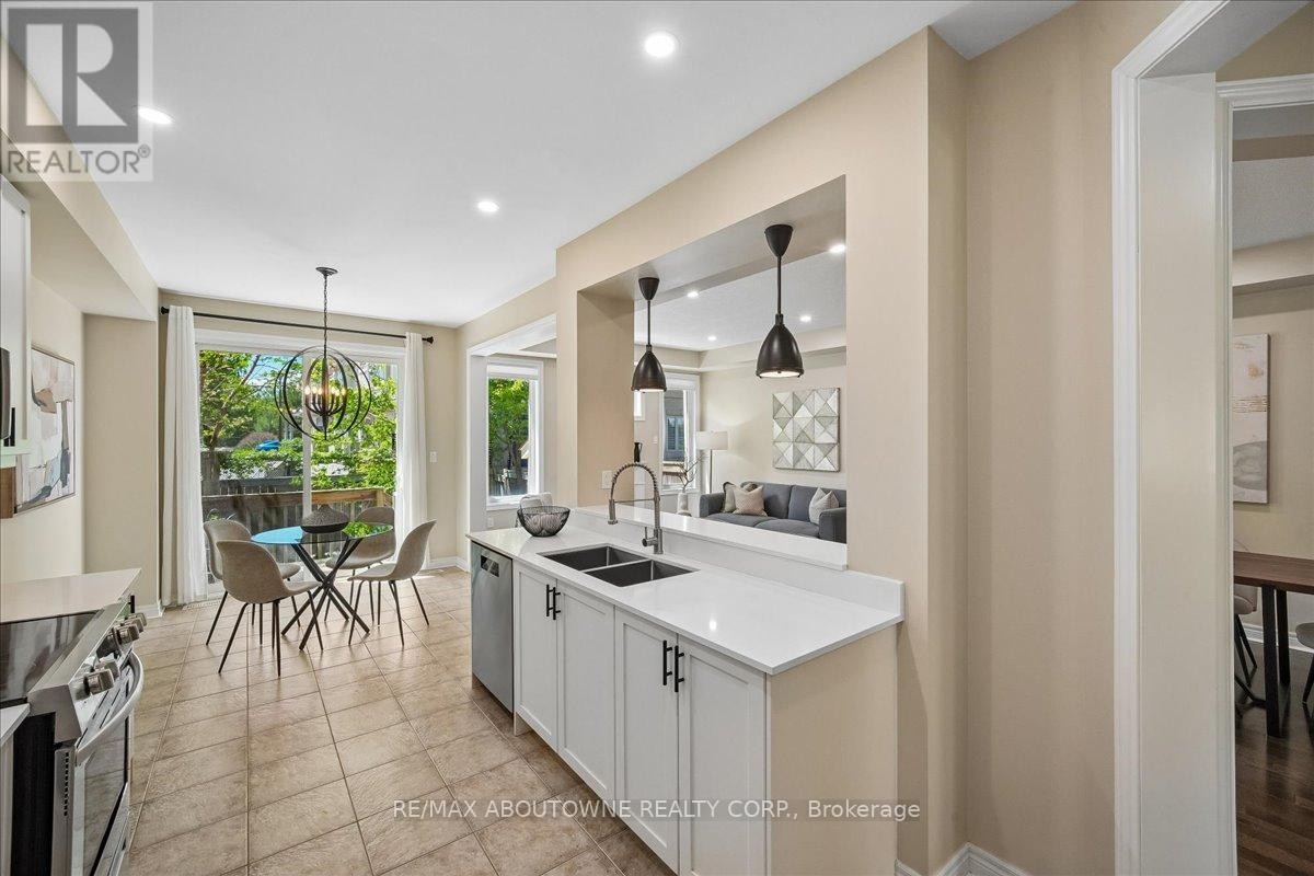 












2020 COLONEL WILLIAM PARKWAY

,
Oakville (BC Bronte Creek),




Ontario
L6M0L9

