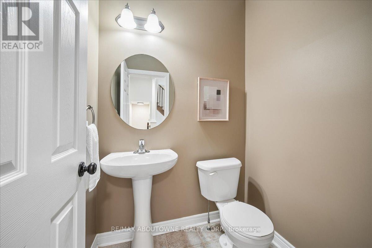 












2020 COLONEL WILLIAM PARKWAY

,
Oakville (BC Bronte Creek),




Ontario
L6M0L9

