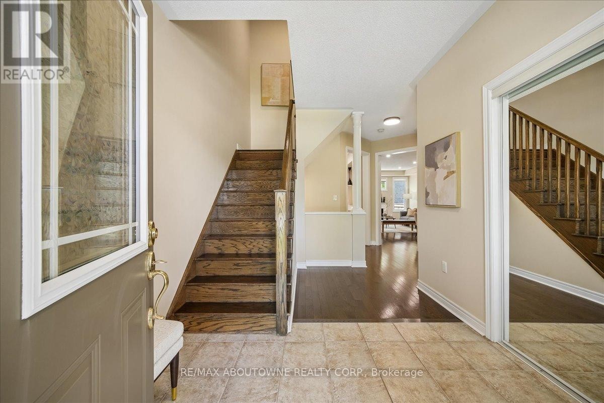 












2020 COLONEL WILLIAM PARKWAY

,
Oakville (BC Bronte Creek),




Ontario
L6M0L9

