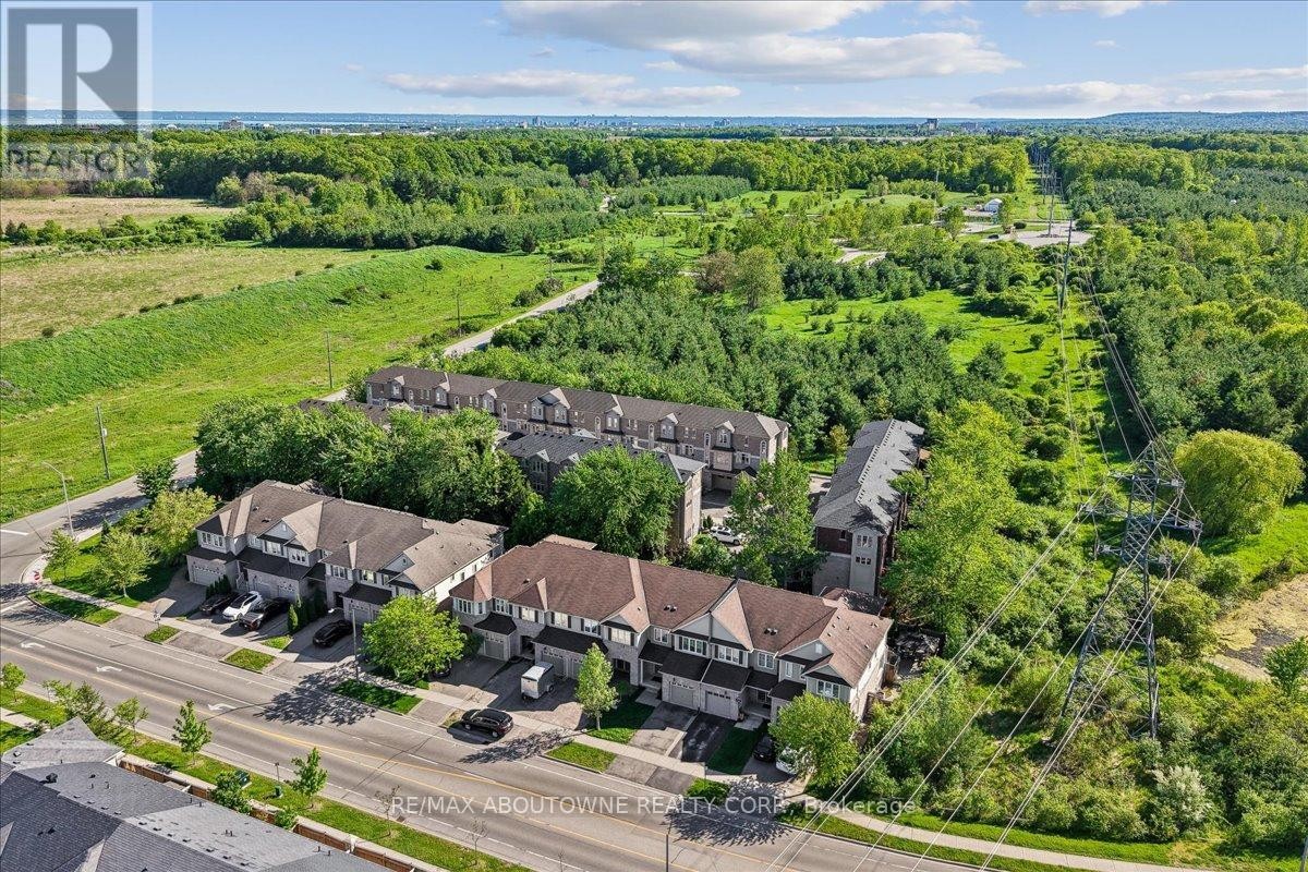 












2020 COLONEL WILLIAM PARKWAY

,
Oakville (BC Bronte Creek),




Ontario
L6M0L9

