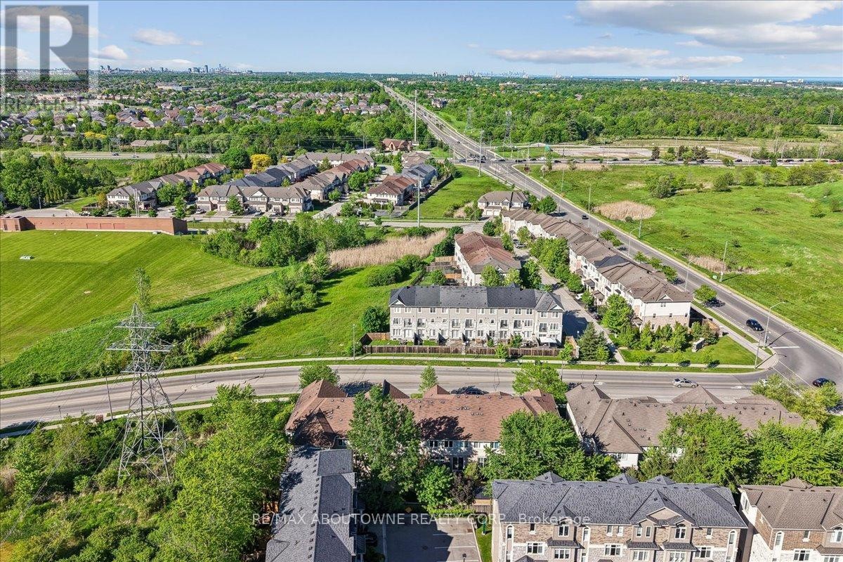 












2020 COLONEL WILLIAM PARKWAY

,
Oakville (BC Bronte Creek),




Ontario
L6M0L9


