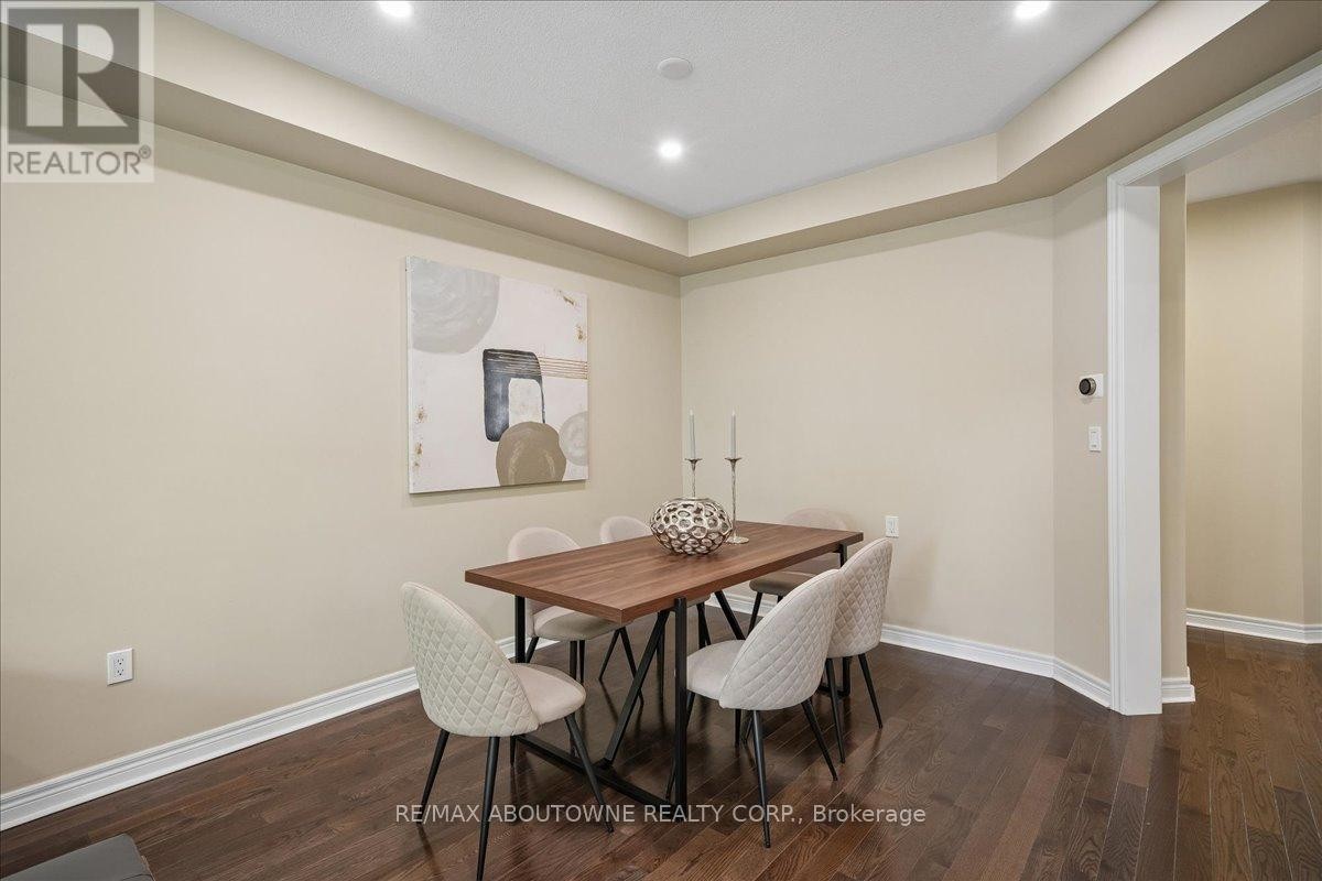 












2020 COLONEL WILLIAM PARKWAY

,
Oakville (BC Bronte Creek),




Ontario
L6M0L9

