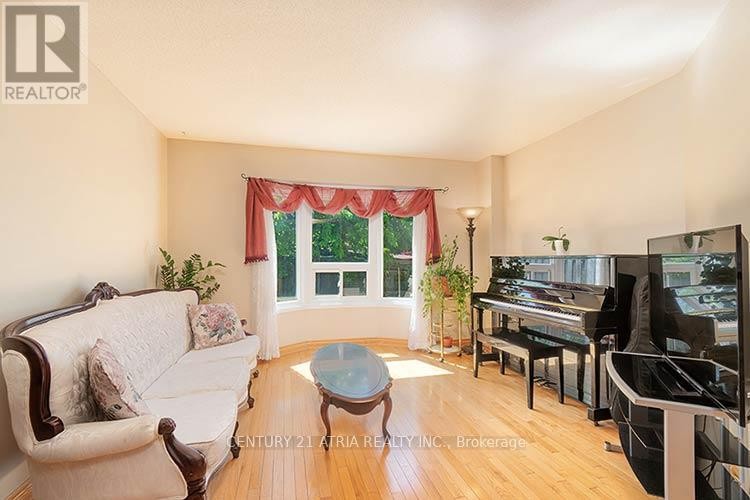 












3372 BOBWHITE MEWS

,
Mississauga (Lisgar),




Ontario
L5N6E7

