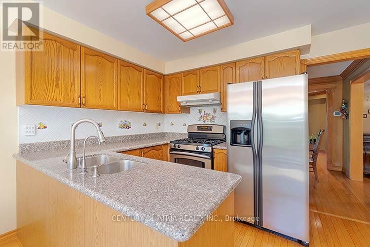 












3372 BOBWHITE MEWS

,
Mississauga (Lisgar),




Ontario
L5N6E7

