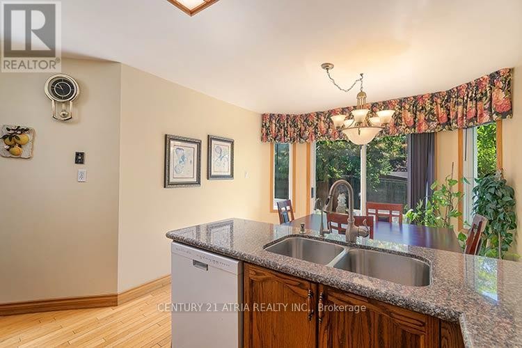 












3372 BOBWHITE MEWS

,
Mississauga (Lisgar),




Ontario
L5N6E7

