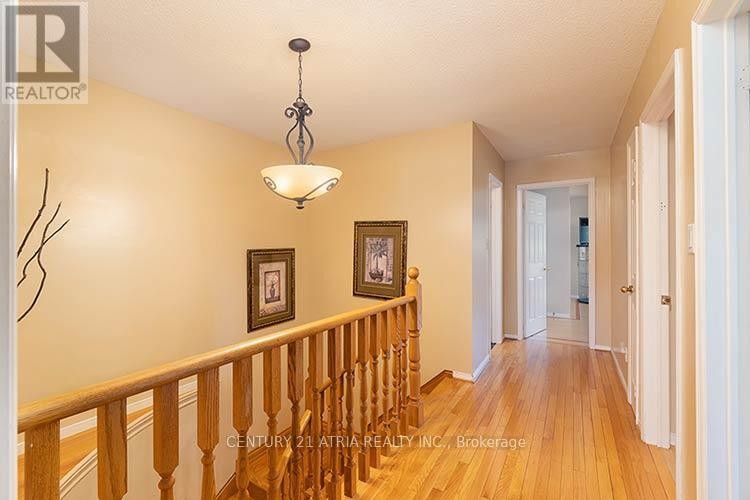 












3372 BOBWHITE MEWS

,
Mississauga (Lisgar),




Ontario
L5N6E7

