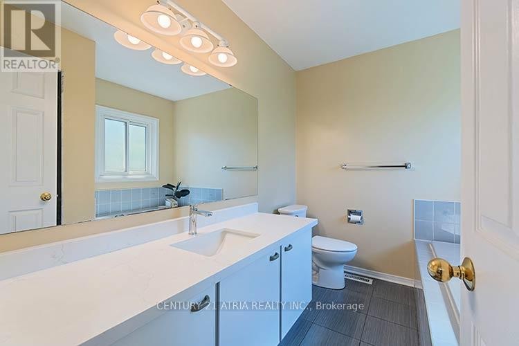 












3372 BOBWHITE MEWS

,
Mississauga (Lisgar),




Ontario
L5N6E7

