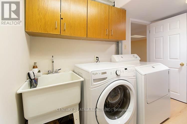 












3372 BOBWHITE MEWS

,
Mississauga (Lisgar),




Ontario
L5N6E7

