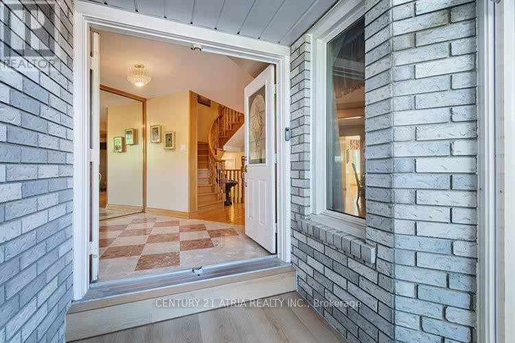 












3372 BOBWHITE MEWS

,
Mississauga (Lisgar),




Ontario
L5N6E7

