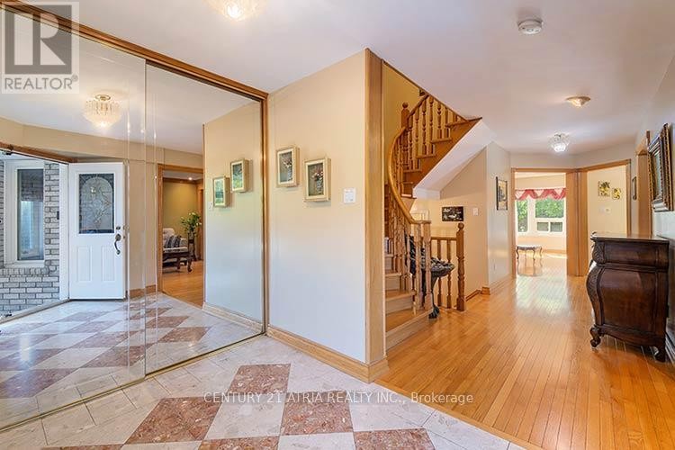 












3372 BOBWHITE MEWS

,
Mississauga (Lisgar),




Ontario
L5N6E7

