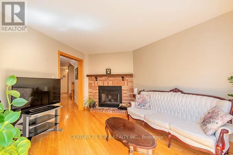 












3372 BOBWHITE MEWS

,
Mississauga (Lisgar),




Ontario
L5N6E7

