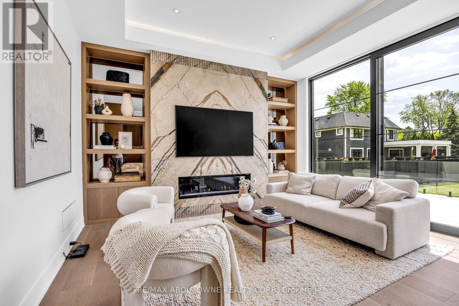 












152 THIRD LINE

,
Oakville (BR Bronte),




Ontario
L6L3Z8

