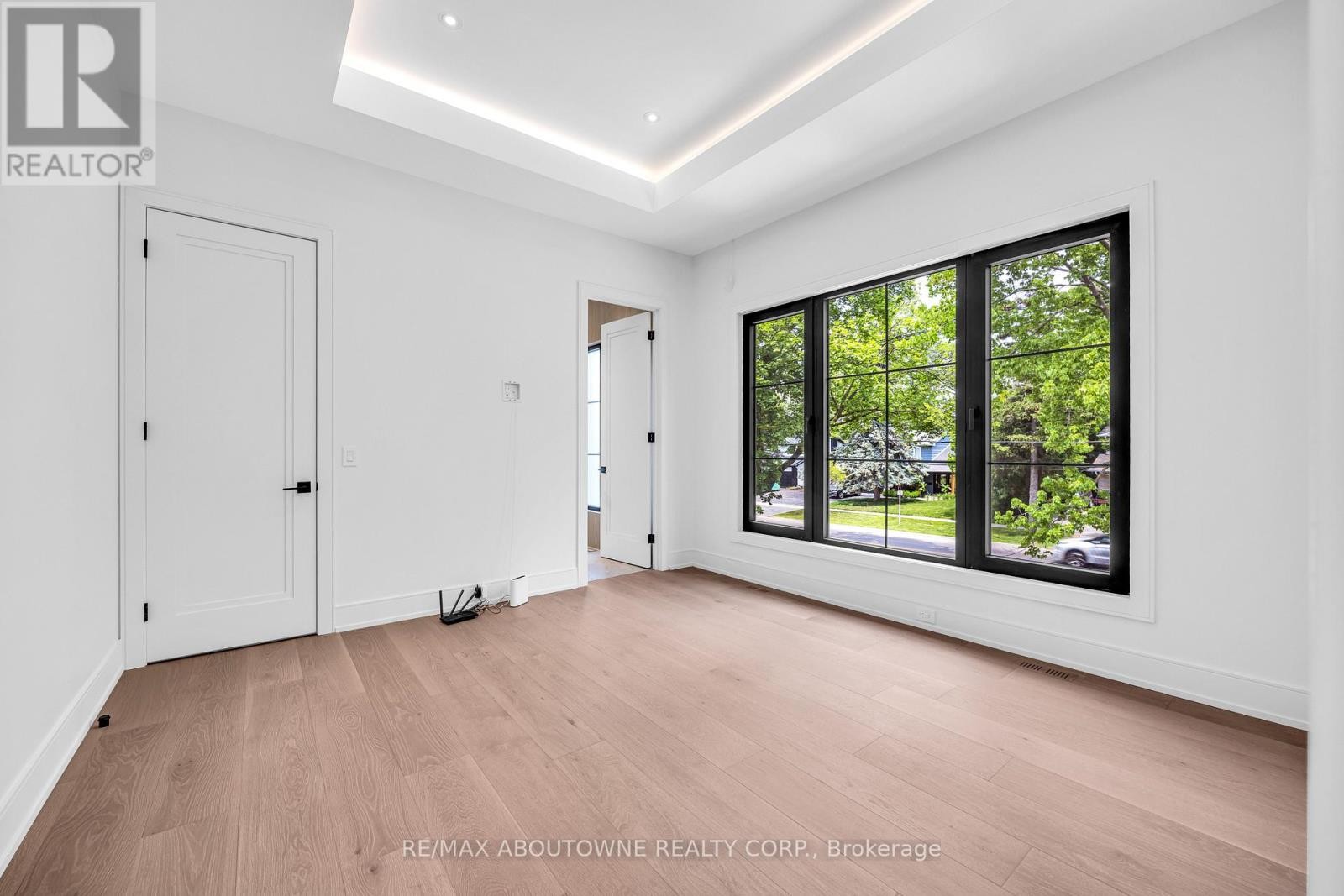 












152 THIRD LINE

,
Oakville (BR Bronte),




Ontario
L6L3Z8

