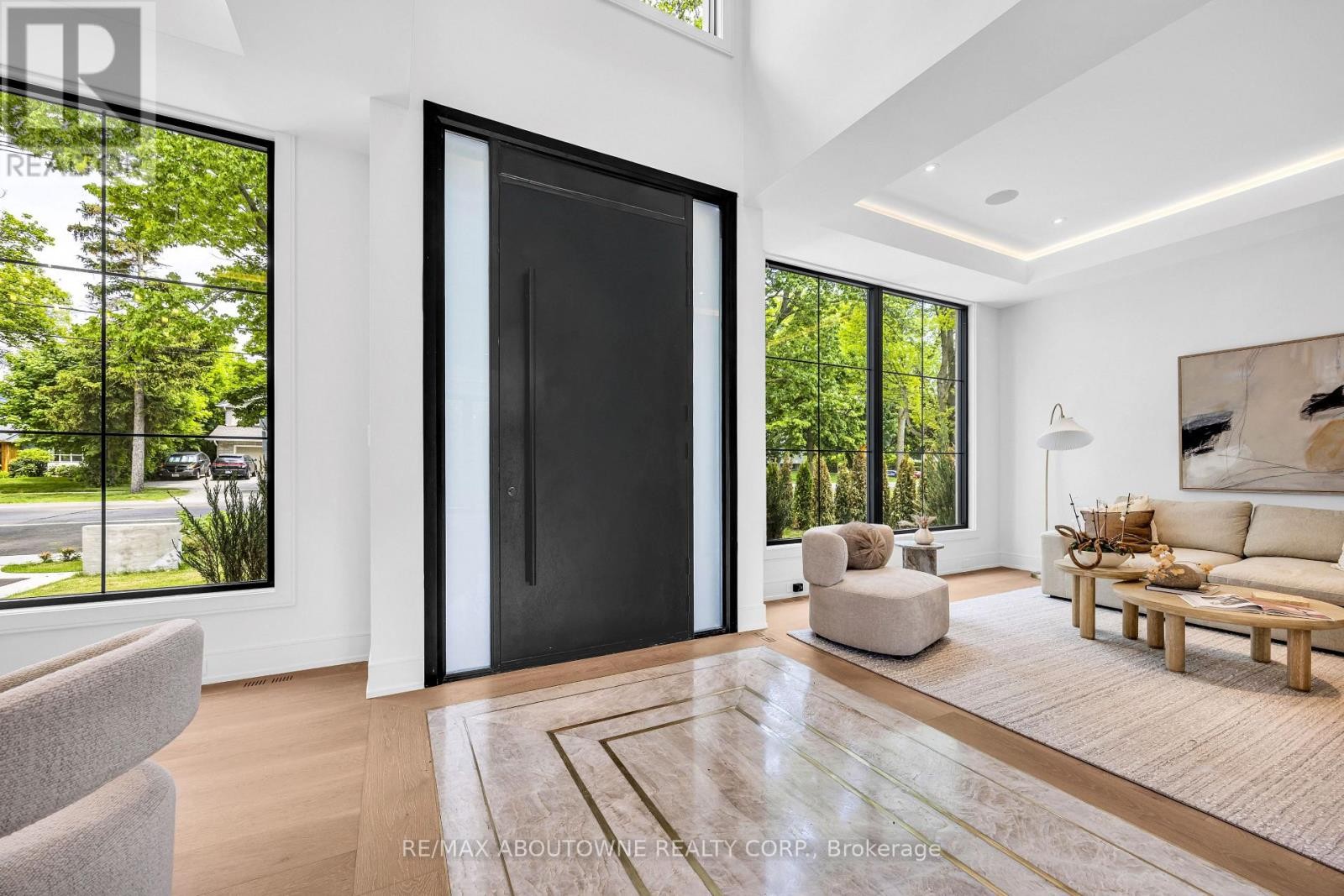 












152 THIRD LINE

,
Oakville (BR Bronte),




Ontario
L6L3Z8

