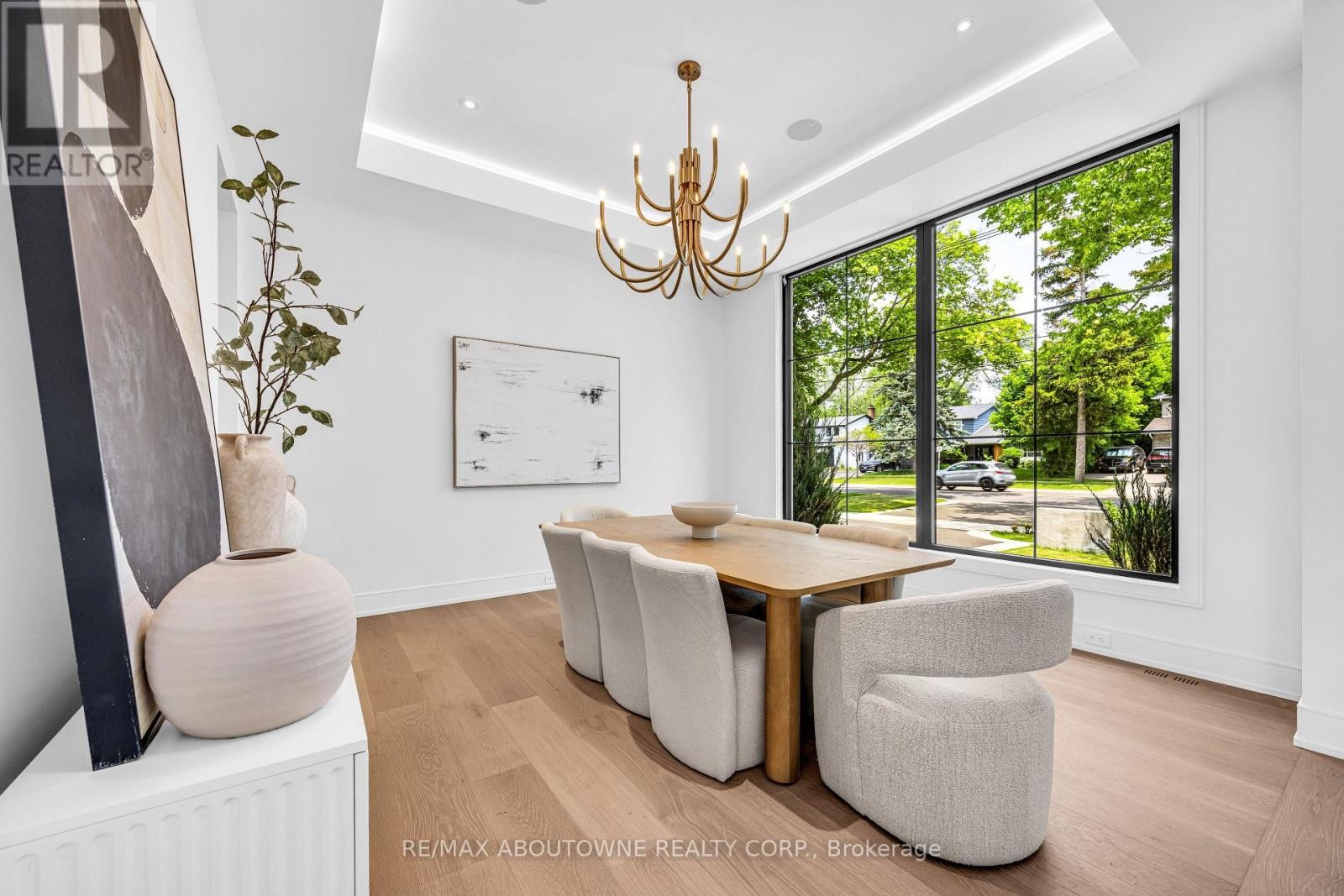 












152 THIRD LINE

,
Oakville (BR Bronte),




Ontario
L6L3Z8

