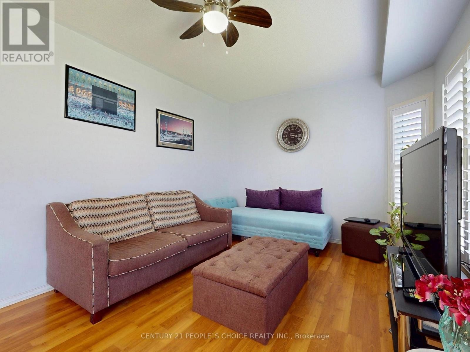 












1082 GALESWAY BOULEVARD

,
Mississauga (East Credit),




Ontario
L5V2T6

