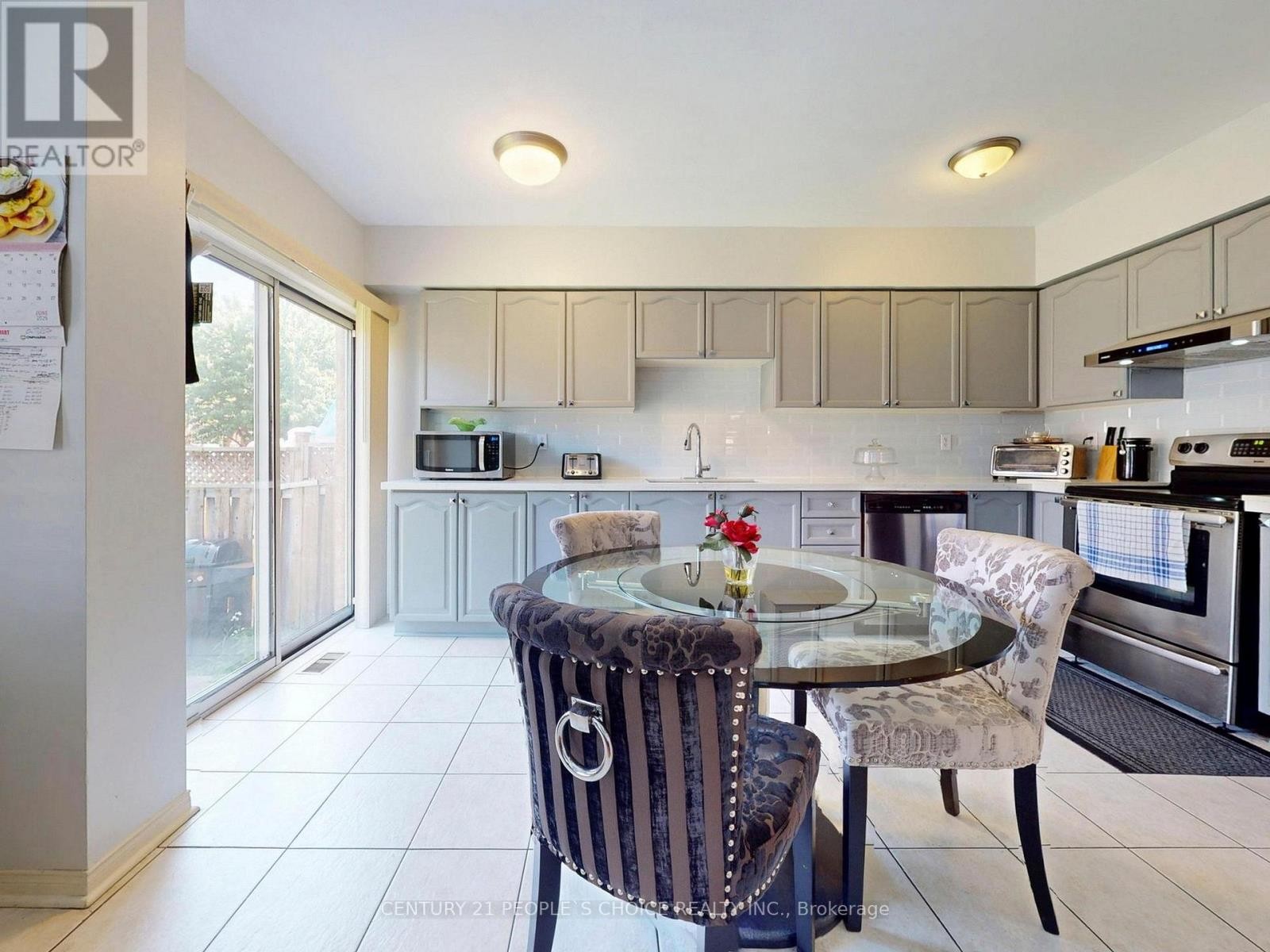 












1082 GALESWAY BOULEVARD

,
Mississauga (East Credit),




Ontario
L5V2T6


