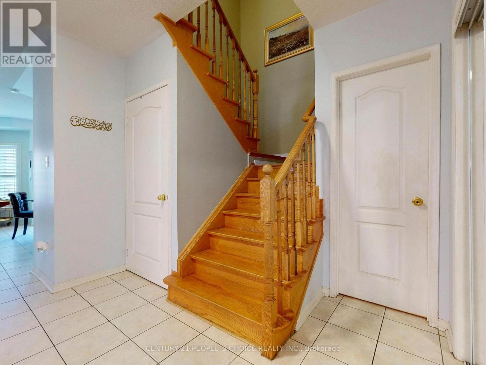 












1082 GALESWAY BOULEVARD

,
Mississauga (East Credit),




Ontario
L5V2T6

