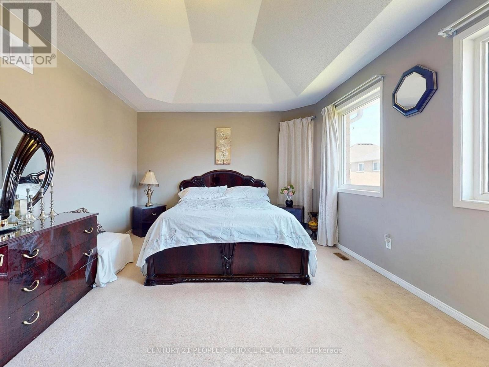 












1082 GALESWAY BOULEVARD

,
Mississauga (East Credit),




Ontario
L5V2T6

