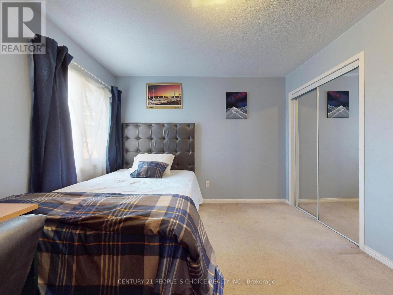












1082 GALESWAY BOULEVARD

,
Mississauga (East Credit),




Ontario
L5V2T6

