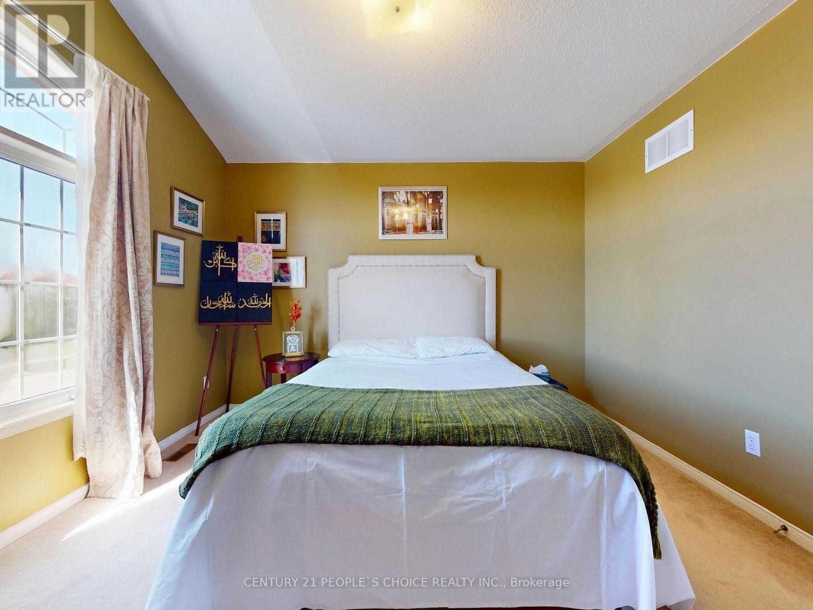 












1082 GALESWAY BOULEVARD

,
Mississauga (East Credit),




Ontario
L5V2T6


