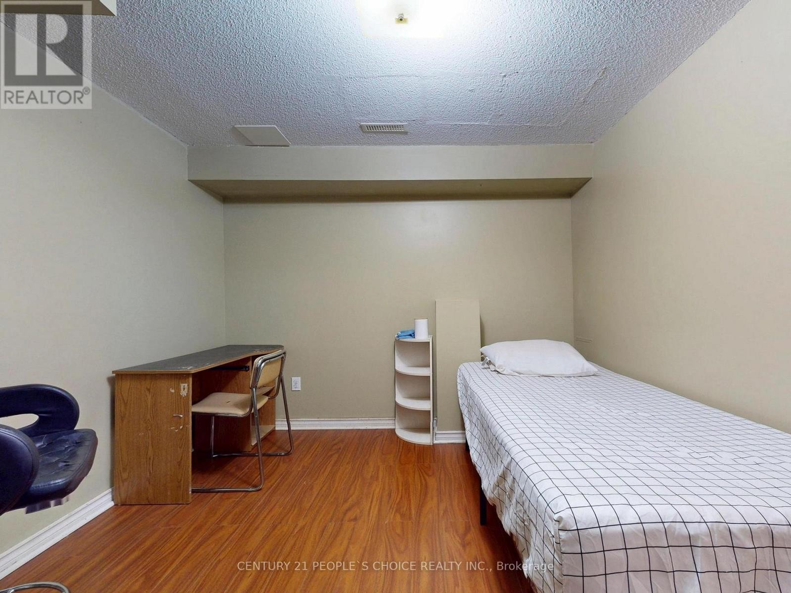 












1082 GALESWAY BOULEVARD

,
Mississauga (East Credit),




Ontario
L5V2T6

