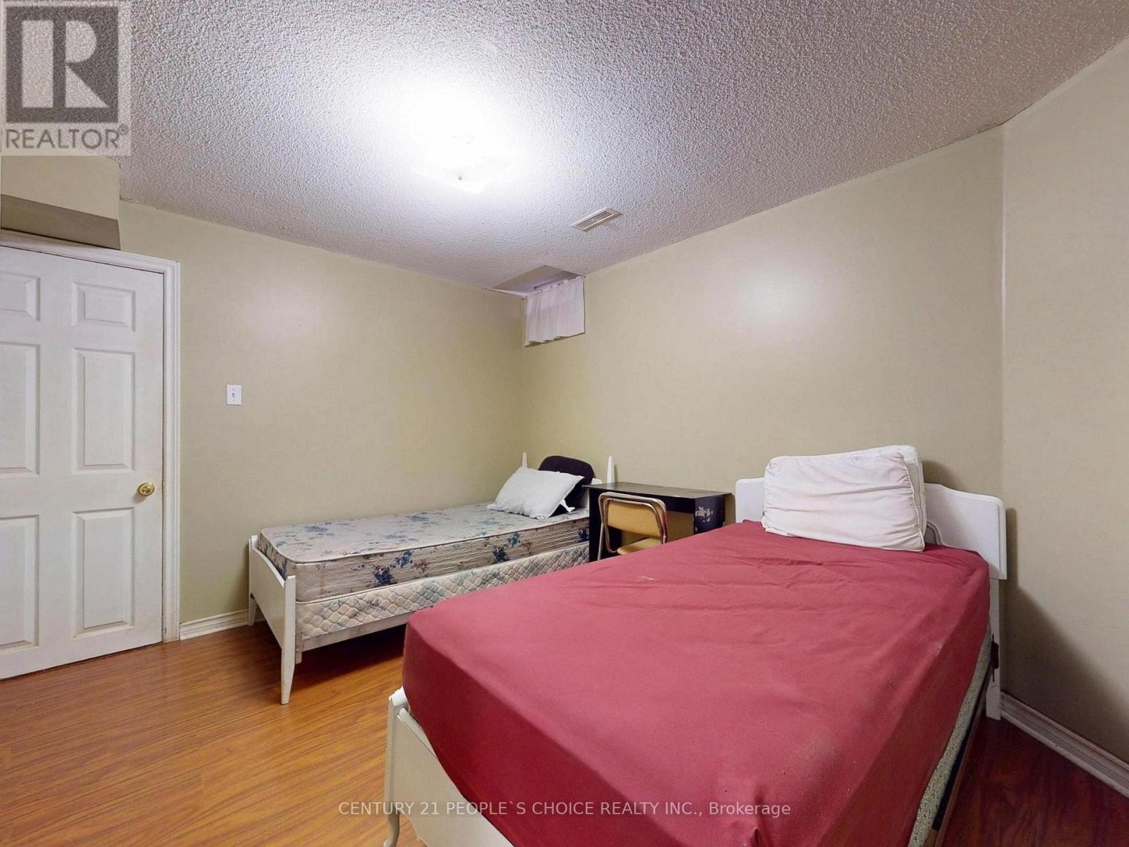 












1082 GALESWAY BOULEVARD

,
Mississauga (East Credit),




Ontario
L5V2T6

