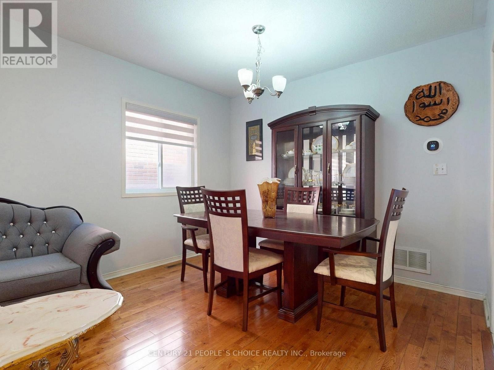












1082 GALESWAY BOULEVARD

,
Mississauga (East Credit),




Ontario
L5V2T6

