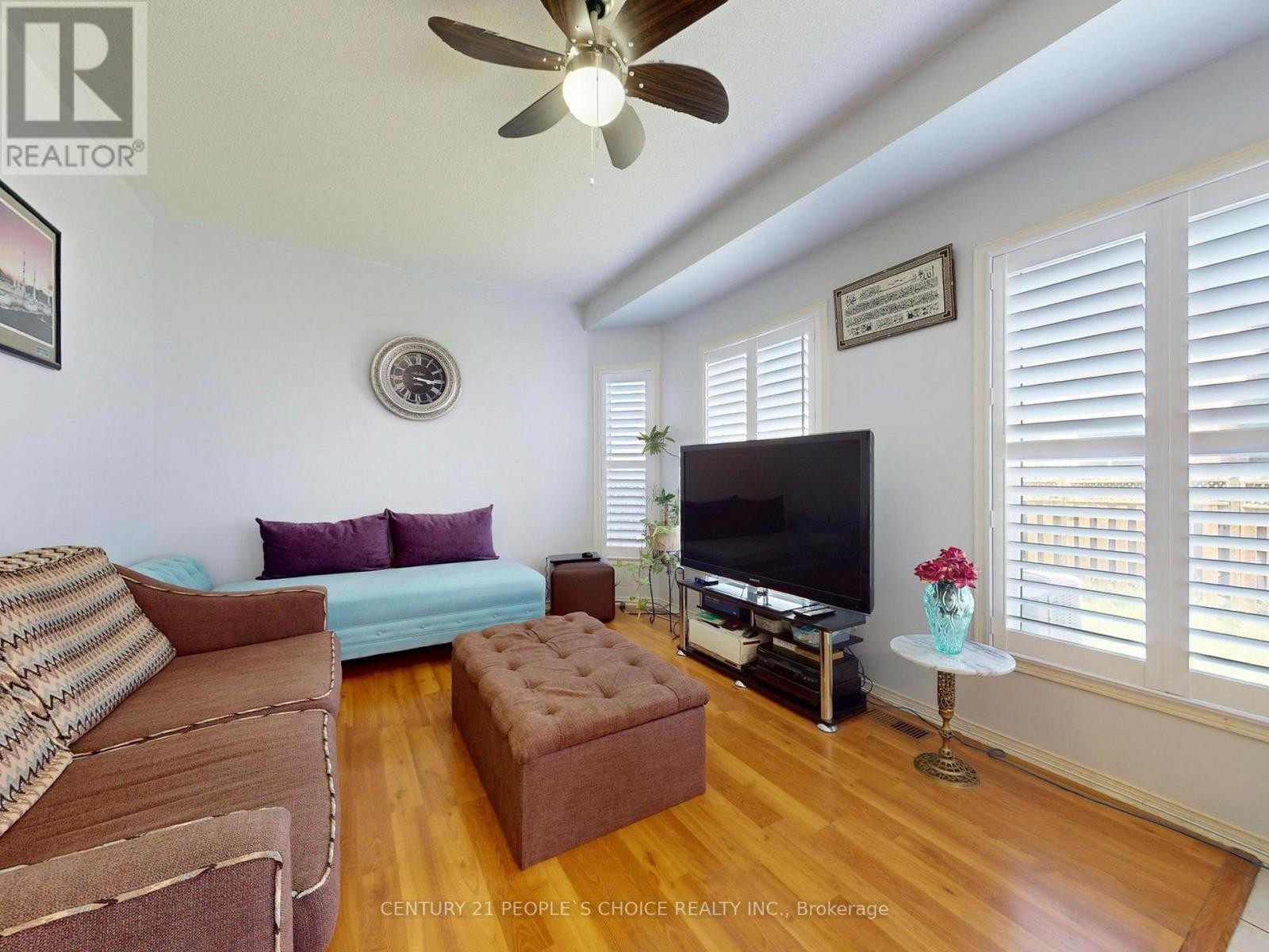 












1082 GALESWAY BOULEVARD

,
Mississauga (East Credit),




Ontario
L5V2T6

