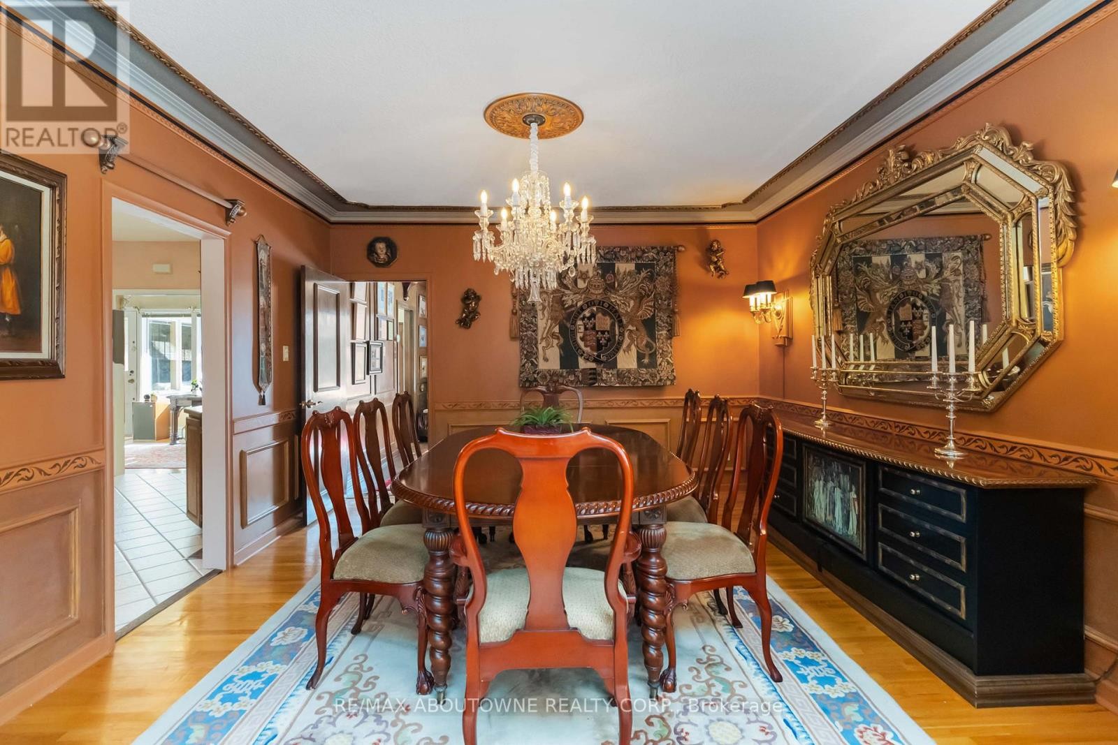 












150 CAIRNCROFT ROAD

,
Oakville (MO Morrison),




Ontario
L6J4L9

