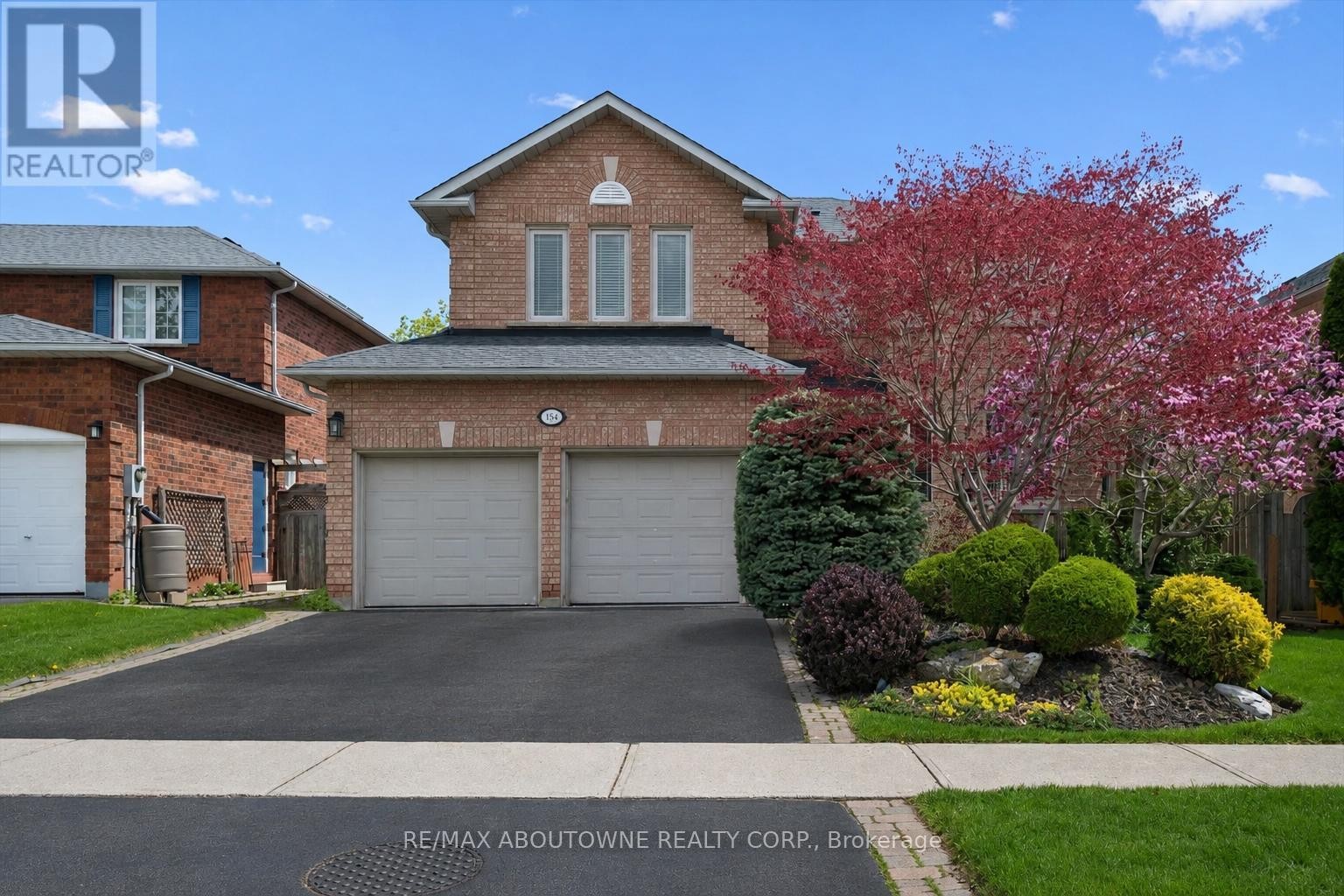 












154 HOWELL ROAD

,
Oakville (RO River Oaks),




Ontario
L6H5Z2

