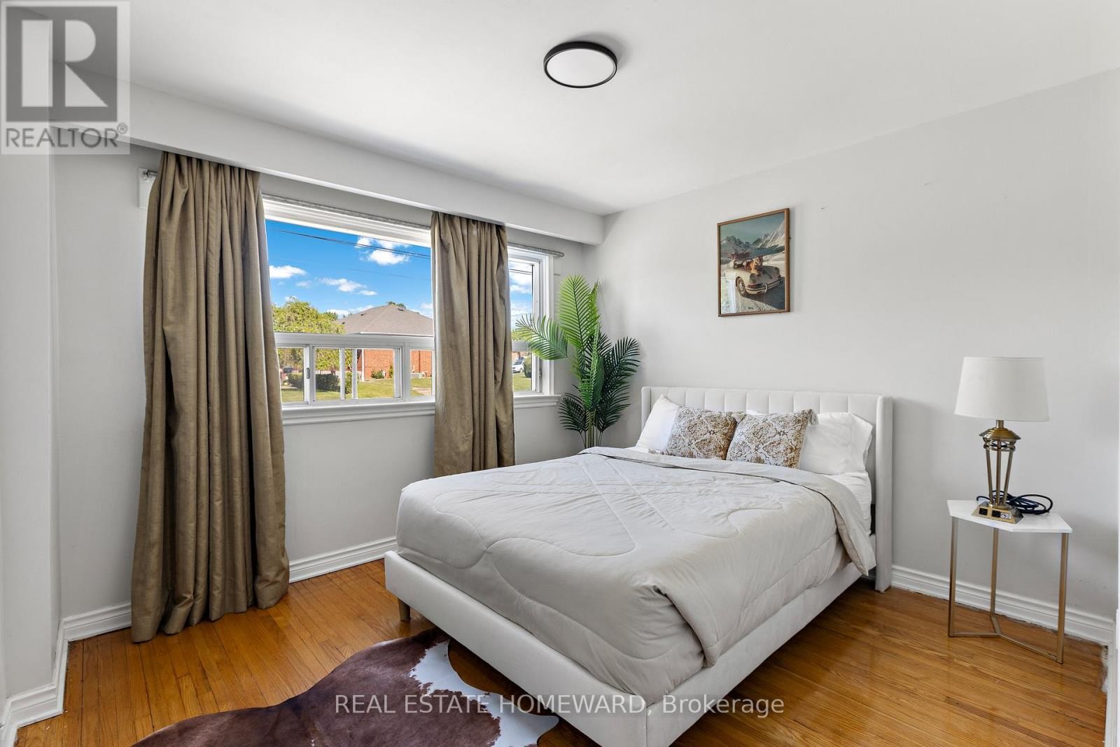 












85 LETCHWORTH CRESCENT

,
Toronto (Downsview-Roding-CFB),




Ontario
M3M1Z1

